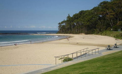 At Outriggers Mollymook - Perths Hotel 1