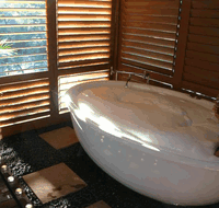 Ripples on the Creek - Perths Hotel