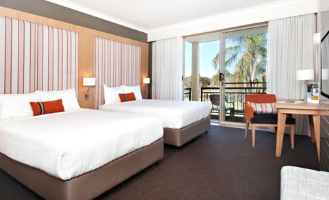 Mercure Gold Coast Resort - Perths Hotel 3