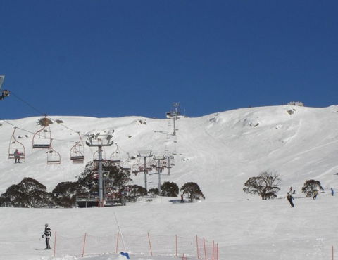 Knockshannoch Ski Club - Perths Hotel 1