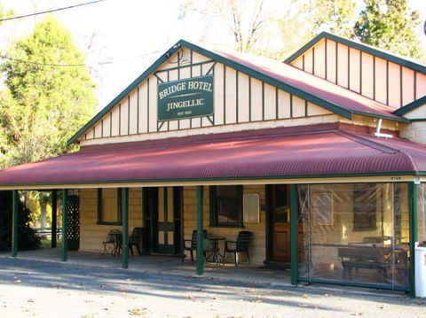 Bridge Hotel At Jingellic - Perths Hotel 0