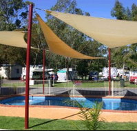 Deniliquin Riverside Caravan Park - Perths Hotel