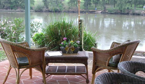 A Spot On The River - Perths Hotel 5