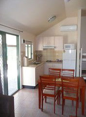 Carinya Ski Ranch - Perths Hotel 2