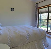 A Church and Homestead in Mudgee - Perths Hotel
