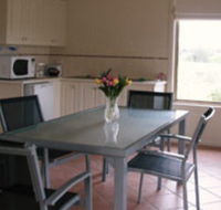 Burns B and B and Yabby Farm - Perths Hotel