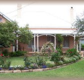 Guy House Bed and Breakfast - Perths Hotel