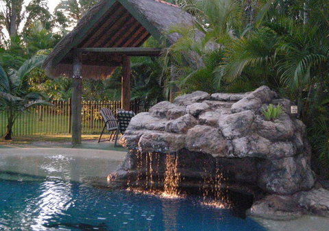 Straddie Bungalows - Perths Hotel 1