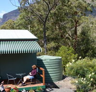 Cave Rock Cottages - Perths Hotel