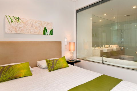 Ambience On Burleigh Beach - Perths Hotel 11