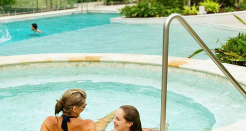 Azzura Greens Resort - Perths Hotel 2