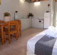 Island Leisure Resort - Perths Hotel