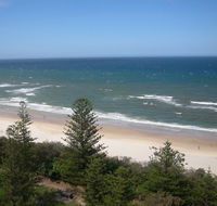 Pacific Regis Beachfront Apartments - Perths Hotel
