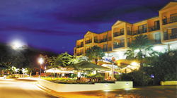 Airlie Beach Hotel - Perths Hotel 0