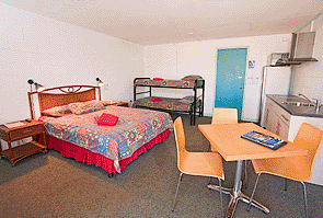 Sea Breeze Resort - Perths Hotel 3