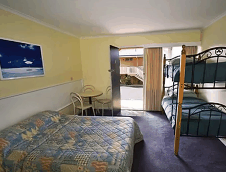 Swansea Motor Inn - Perths Hotel 1