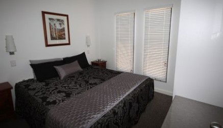 Macdonnell Range Holiday Park - Perths Hotel 1