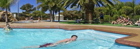 Macdonnell Range Holiday Park - Perths Hotel 3