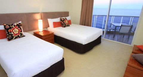 Xanadu Main Beach - Perths Hotel 4