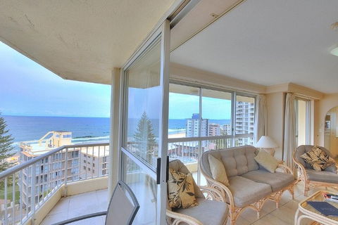 Surfers Beachside Holiday Apartments - Perths Hotel 3