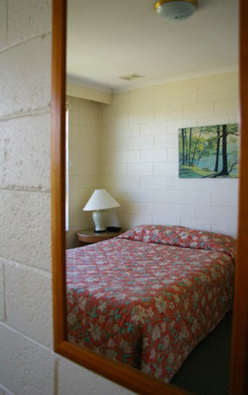 Mulgrave Court Motor Inn - Perths Hotel 1
