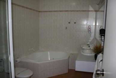 Lakeview Motor Inn - Perths Hotel 5