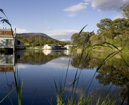 Lake Crackenback Resort - Perths Hotel 2