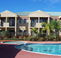 Country Comfort Inter City Perth Hotel  Apartments - Perths Hotel