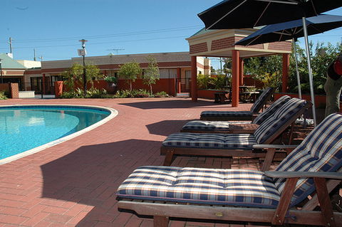 Country Comfort Inter City Perth Hotel & Apartments - Perths Hotel 1