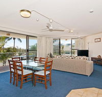 Chateau Royale Beach Resort - Perths Hotel