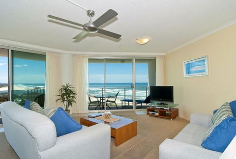 Chateau Royale Beach Resort - Perths Hotel 1