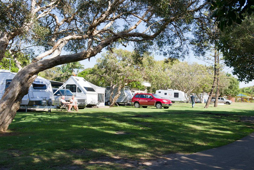 Dicky Beach QLD Perths Hotel