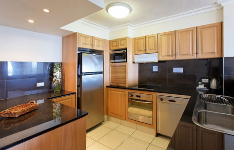 La Grande Apartments Broadbeach - Perths Hotel 2