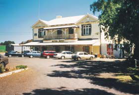Arno Bay Hotel Motel - Perths Hotel 0
