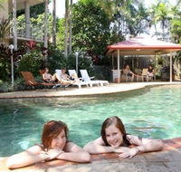 Cairns Reef Apartments and Motels - Perths Hotel
