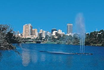 Adelaide Caravan Park - Perths Hotel 0