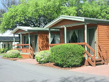 Adelaide Caravan Park - Perths Hotel 2