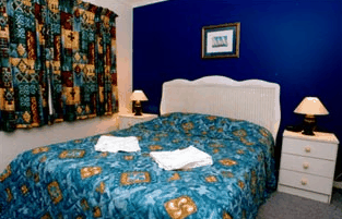 Costa Dora Holiday Apartments - Perths Hotel 1