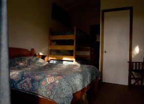 Yarrabin - Perths Hotel 3