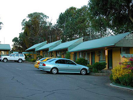 Tarcutta Halfway Motor Inn - Perths Hotel 2