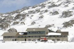 Barrakee Ski Lodge - Perths Hotel 3