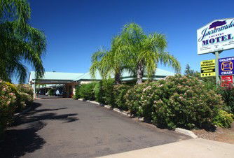 Jacaranda Country Motel - Perths Hotel 0