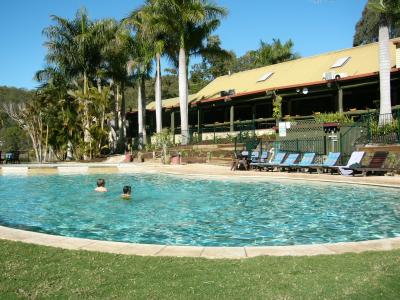 Mount Nathan QLD Perths Hotel