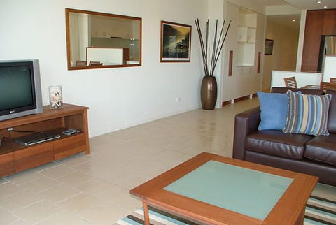 Space Holiday Apartments - Perths Hotel 1