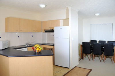 Bella Mare Beachside Apartments - Perths Hotel 5