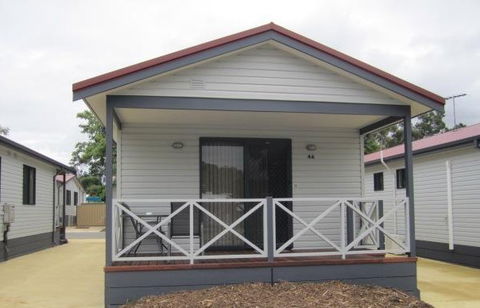 Discovery Holiday Parks Perth - Perths Hotel 2