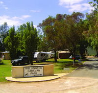 Wellington Caravan Park - Perths Hotel