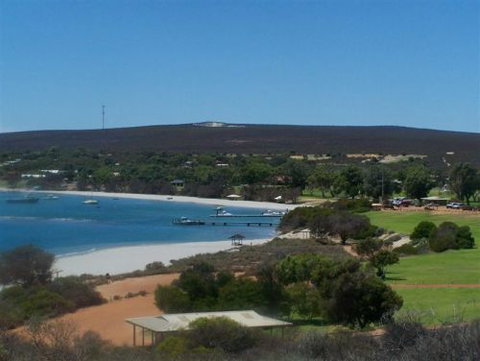 Kalbarri Accommodation Service - Perths Hotel 3
