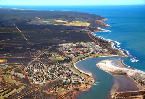 Kalbarri Accommodation Service - Perths Hotel 8