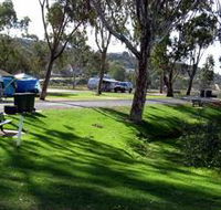 Mannum Caravan Park - Perths Hotel